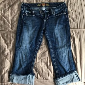 Maurice’s size 9/10 capris.